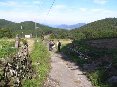 添田町北坂本から英彦山を目指して歩く写真です