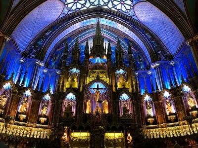 カナダ・モントリオールのノートルダム大聖堂の写真です