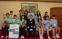 知事写真
