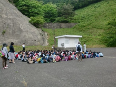施設見学の様子です