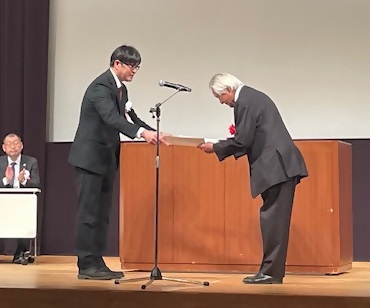 農事組合法人 あさくら大角 ファームが受賞している様子