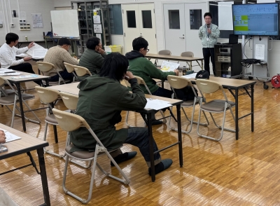 ビジネスプランについての講義の様子