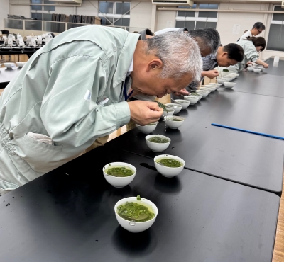 香気審査の様子