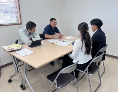 各ブースに分かれての個別相談
