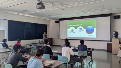 講師の話を熱心に聞く青年農業者
