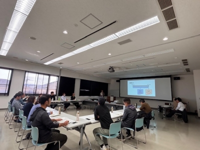 原田公認会計士の講演を聴講する参加者