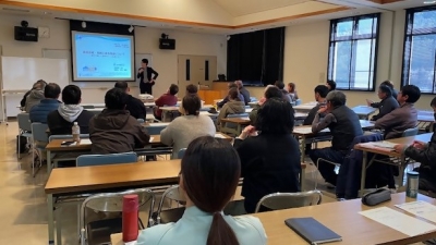 熱心に受講する生産者