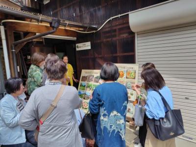 パネルで全体の生産加工の流れを説明