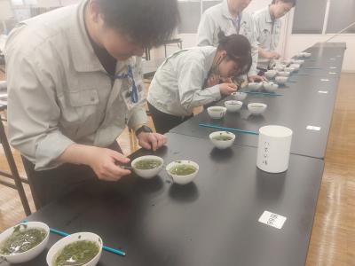 香気審査の様子