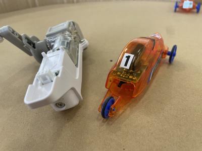 手回し発電機車