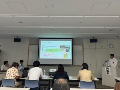 発表を行う小島氏