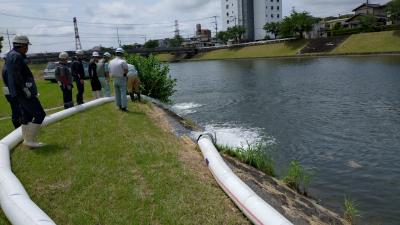 ポンプで排水