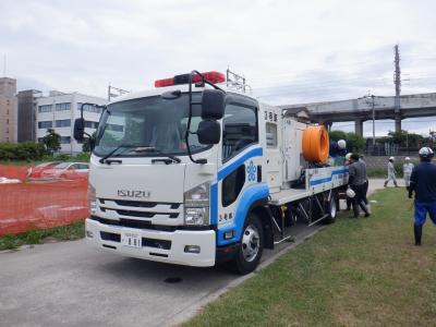 排水ポンプ正面写真