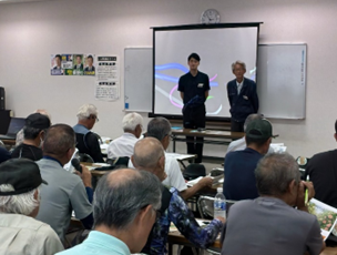 研修を受けて質問を行う生産者